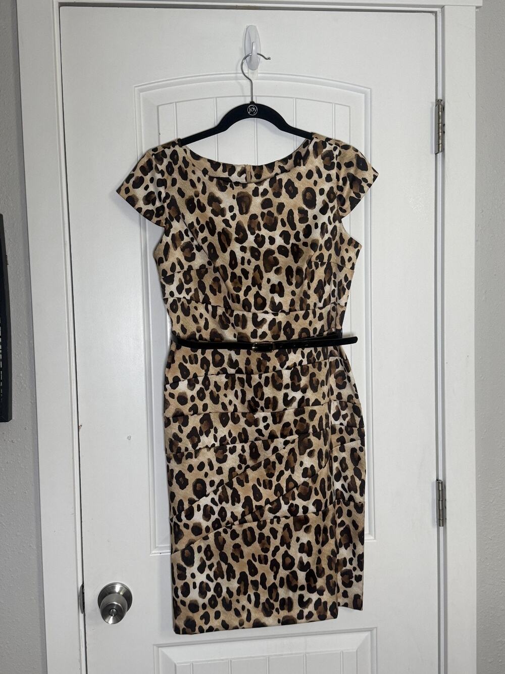 AGB Women's Size 8 Animal Print Belted Cap Sleeve Tulip Dress